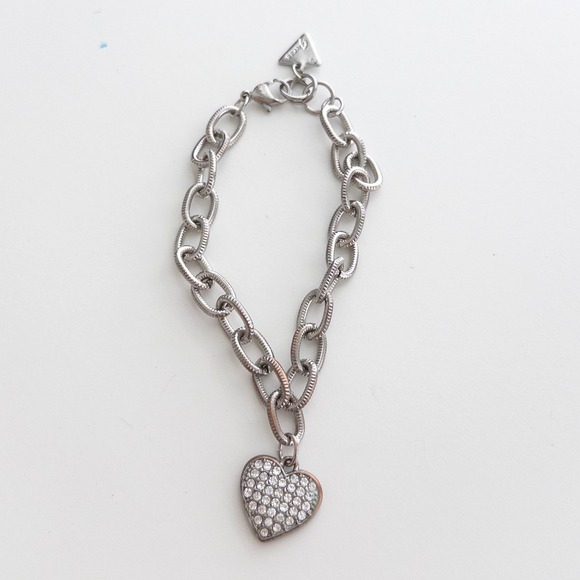 VTG Y2K Guess Womens Bracelet Adjustable Silver Chain Heart Pendant 2000s Bling - Picture 1 of 3